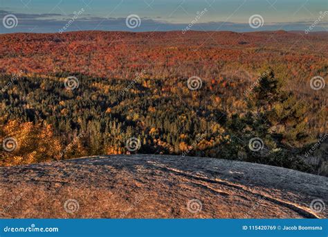 Autumn at Carlton Peak of the Sawtooth Mountains in Northern Minnesota ...