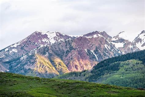 8 Unbelievable Crested Butte Hiking Trails - Mike & Laura Travel