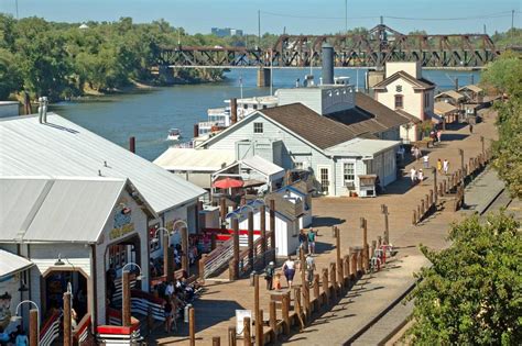 Discover Old Sacramento Waterfront Attractions | Shops & Parks