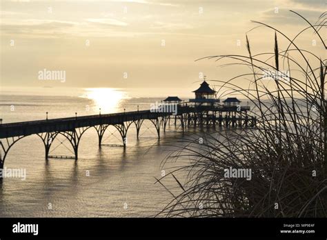 Spring Sunset Clevedon Pier Stock Photo - Alamy