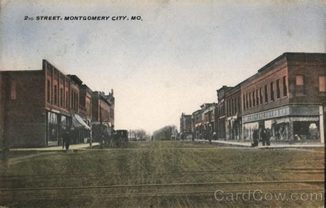 2nd Street Montgomery City, MO Postcard