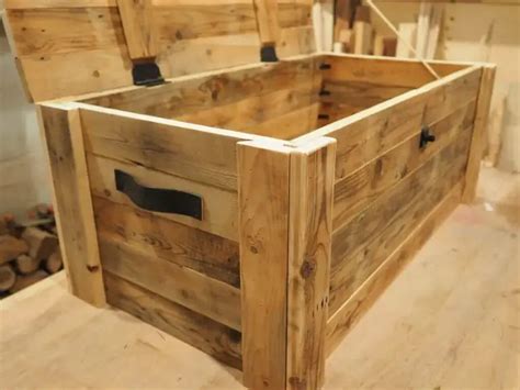 35 Free DIY Wooden Chest Plans You Can Make - Handy Keen