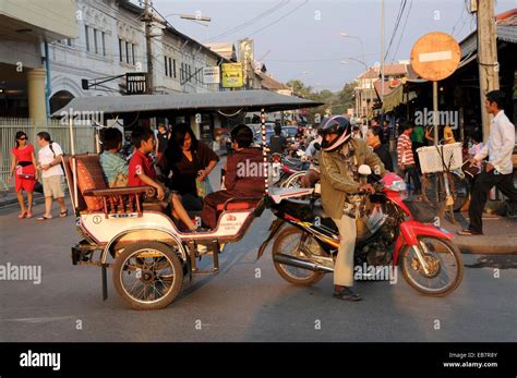 Motorcycle rickshaw in Cambodia Stock Photo - Alamy