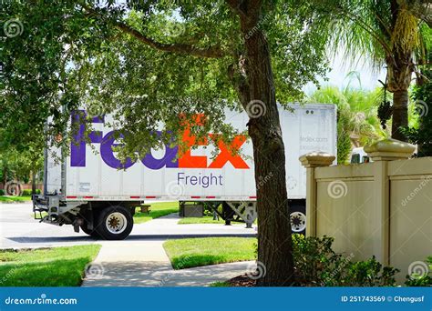 FedEx Freight Delivery Truck Editorial Stock Image - Image of blue ...