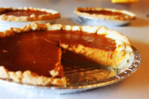 15 Delicious Fall Pie Recipes