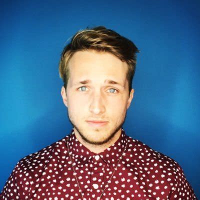 Shayne Topp - Bio, Age, Net Worth, Height, Single, Facts