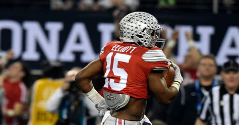 Ohio State's Ezekiel Elliott continues his impressive run