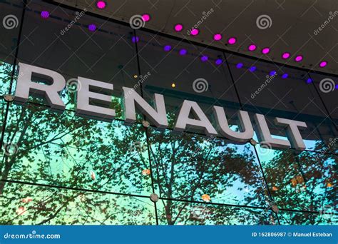 Renault Logo on Renault Store Editorial Photography - Image of renault ...