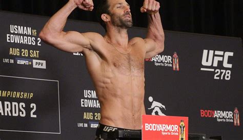 luke-rockhold-ufc-278-weigh-ins-2 | MMA Junkie