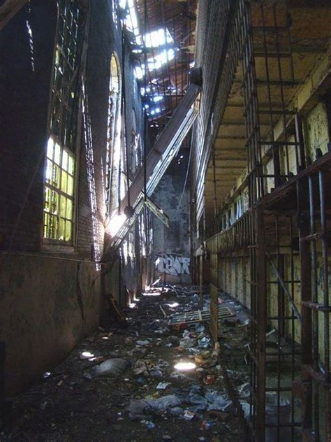 Photos of an abandoned prison (46 pics) - Izismile.com