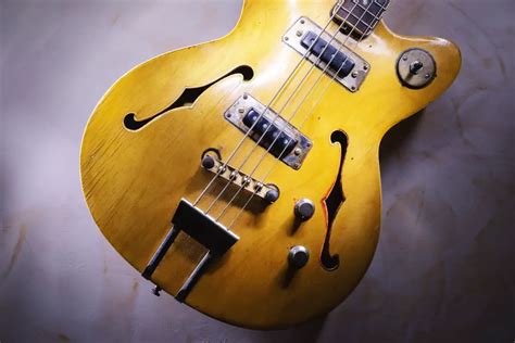 What Is an Archtop Guitar: Explained | InstrumentGuys