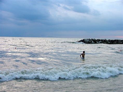 Great Lake Erie beaches outside Ohio: Presque Isle State Park in Pennsylvania, Sunset Bay Beach ...