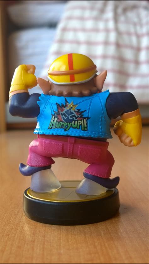 What my Wario amiibo thinks when it turns up days before my other pre-orders : amiibo