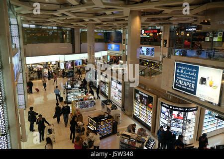 Abu Dhabi Airport. Duty free shop. United Arab Emirates Stock Photo - Alamy