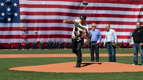 Tom Brady throws out the first pitch for Red Sox opener