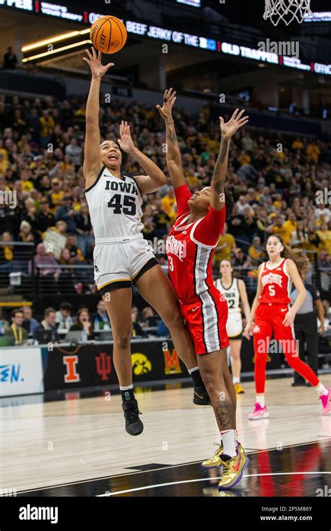 MINNEAPOLIS, MN - MARCH 05: Iowa Hawkeyes forward Hannah Stuelke (45 ...