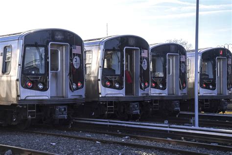 MTA pulls pricey new subway fleet again after trains detach