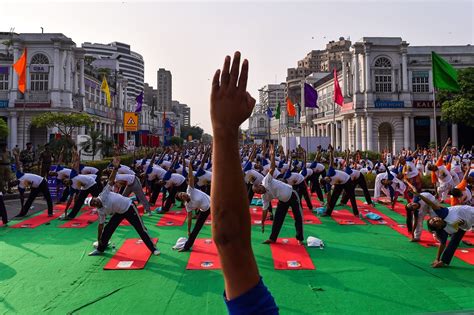 17 Photos From World Yoga Day Celebrations That Are Oddly Satisfying