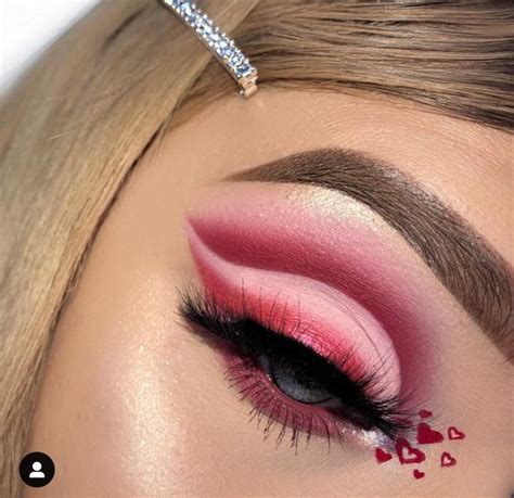 25+ Valentine's Day Makeup Look Ideas - BeautyBrainsBlush