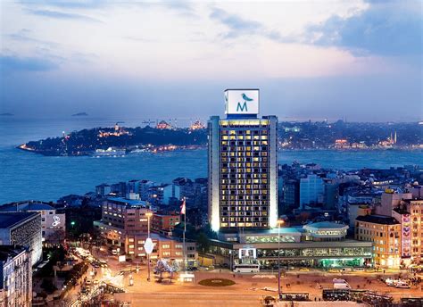 12 Best Hotels in Istanbul (with Bosphorus View → 2024)