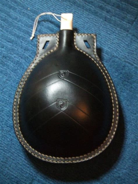 Replica Mary Rose leather bottle 81A2218 | Leather flask, Leather projects, Sewing leather