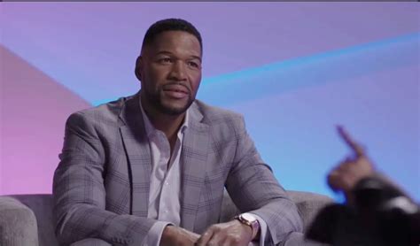 GMA's Michael Strahan tries to land new job with Rihanna in interview ...