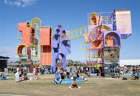 Coachella 2022: Multipurpose art installations unite festivalgoers while coloring desert ...