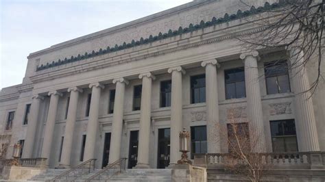 Iowa’s Only Courthouse on an Island – Jennie Morton, Content Marketing