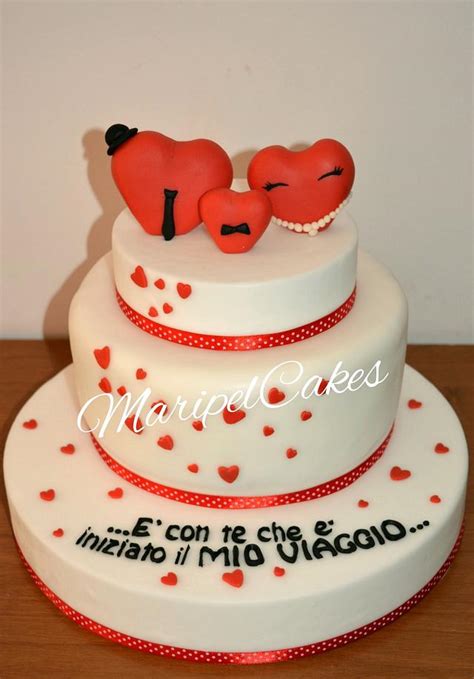 Love Cake - Decorated Cake by MaripelCakes - CakesDecor