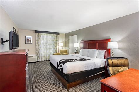 La Quinta Inn & Suites by Wyndham Indianapolis South | Indianapolis, IN Hotels