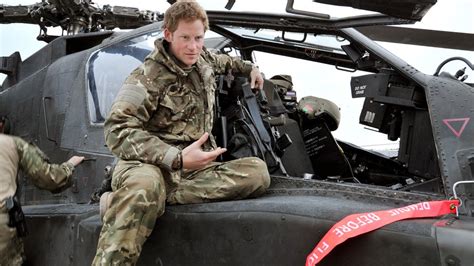 BBC News - In pictures: Prince Harry in Afghanistan