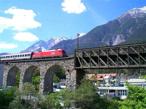 3 Amazingly Beautiful Scenic Train Routes in Austria