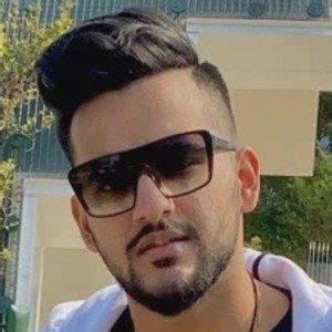 Fukra Insaan - Age, Family, Bio | Famous Birthdays