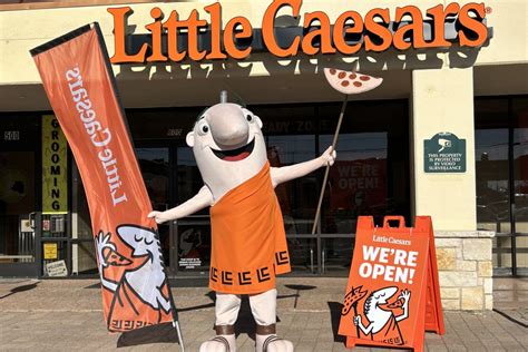 Little Caesars opens in North Austin with free pizzas for veterans ...