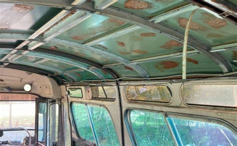 Fishbowl Coach: 1975 GMC “New Look” Bus | Barn Finds