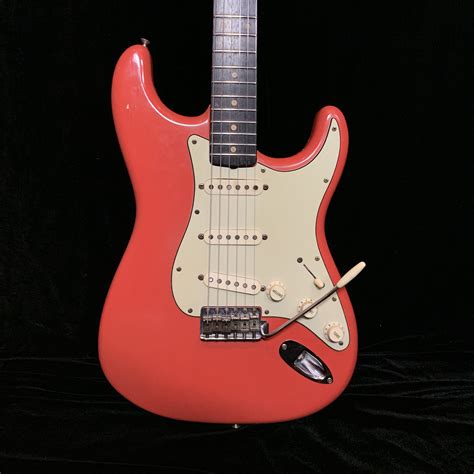 Drew Berlin's Vintage Guitars | 1962 Fender Stratocaster Fiesta Red SN# 88555 (SOLD)