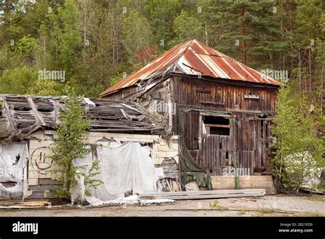 Fill In Rough Abandoned Shanty – Telegraph