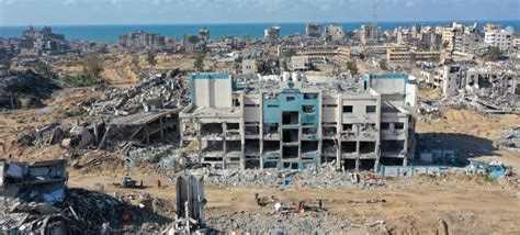 Gaza ‘buffer zone’ possible war crime: UN human rights chief • Sri Lanka Brief