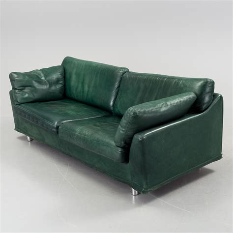 A "Fredrik" green leather sofa by Dux. - Bukowskis