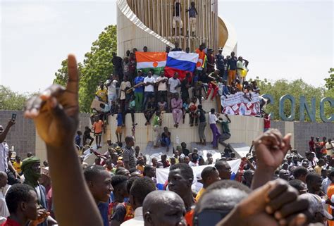 Europeans evacuated from Niger as neighboring West African juntas warn ...