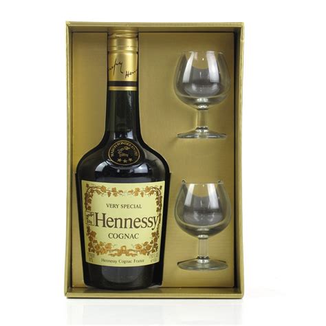 Hennessy Very Special Cognac 1970s Gift Set / Including 2 Glasses | Whisky Auctioneer