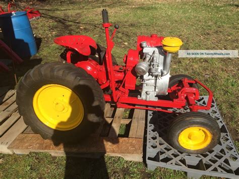 Speedex 1941 Model B Vintage Tractor -. Willing To Ship Freight.