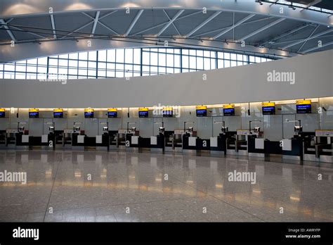 London Heathrow Airport, Terminal 5, London, England, UK Stock Photo ...