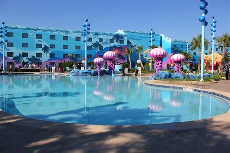 Big Blue Pool at Disney's Art of Animation Resort brings "Finding Nemo ...