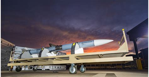 US Air Force awards Raytheon Missiles & Defense $972 million for upgraded AMRAAMs