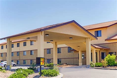 Super 8 by Wyndham Klamath Falls | Klamath Falls, OR Hotels