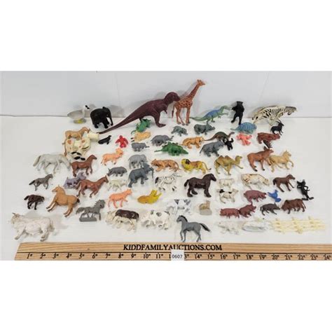 JOB LOT - PLASTIC FIGURES - FARM & WILD ANIMALS