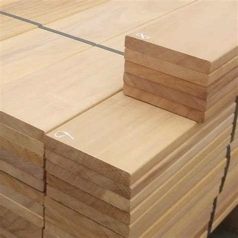 Hardwood planks in many sizes - Van den Berg Hardhout