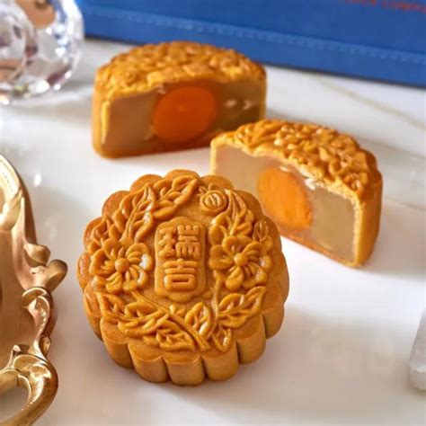 8 Mooncake Sets You Can Grab Online To Brighten Up Your Mid-Autumn ...