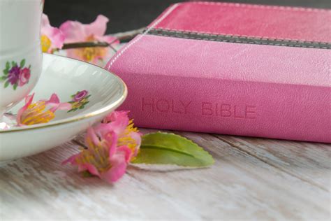 Devotionals Vs. Bible Study: Why They Are Not The Same Thing ...